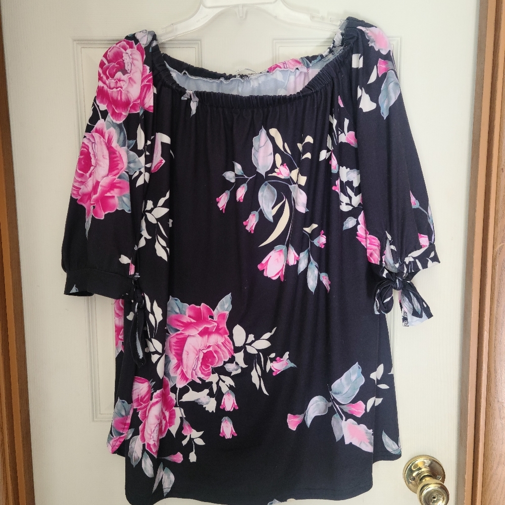 Women's Off the Shoulder Flower Top
